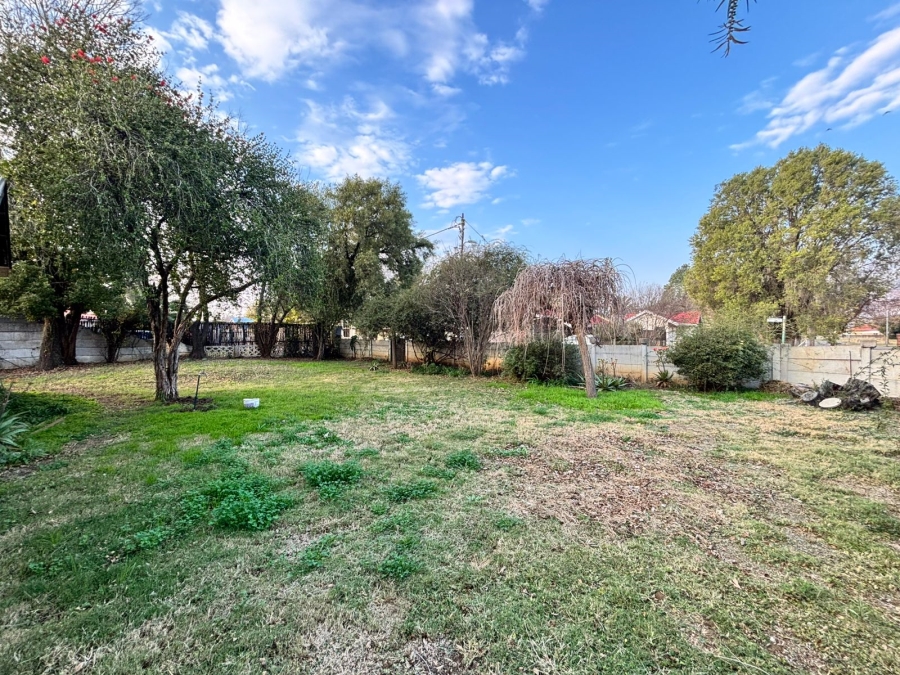 To Let 3 Bedroom Property for Rent in Miederpark North West